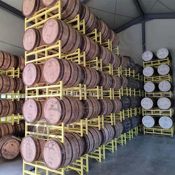 Roostevabast terasest tünniriigid